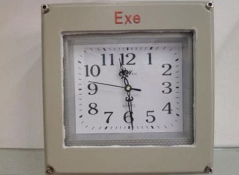 點(diǎn)擊查看詳細(xì)信息<br>標(biāo)題：BSZ2010型防爆石英鐘 閱讀次數(shù)：2692