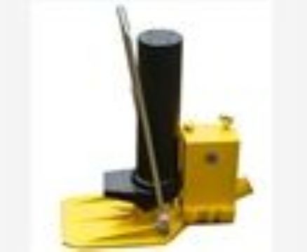 點(diǎn)擊查看詳細(xì)信息<br>標(biāo)題：GYQD-196型寬枕板起道器 閱讀次數(shù)：2721