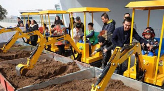 點擊查看詳細信息<br>標題：游樂挖掘機價格優(yōu)惠 閱讀次數(shù)：2353